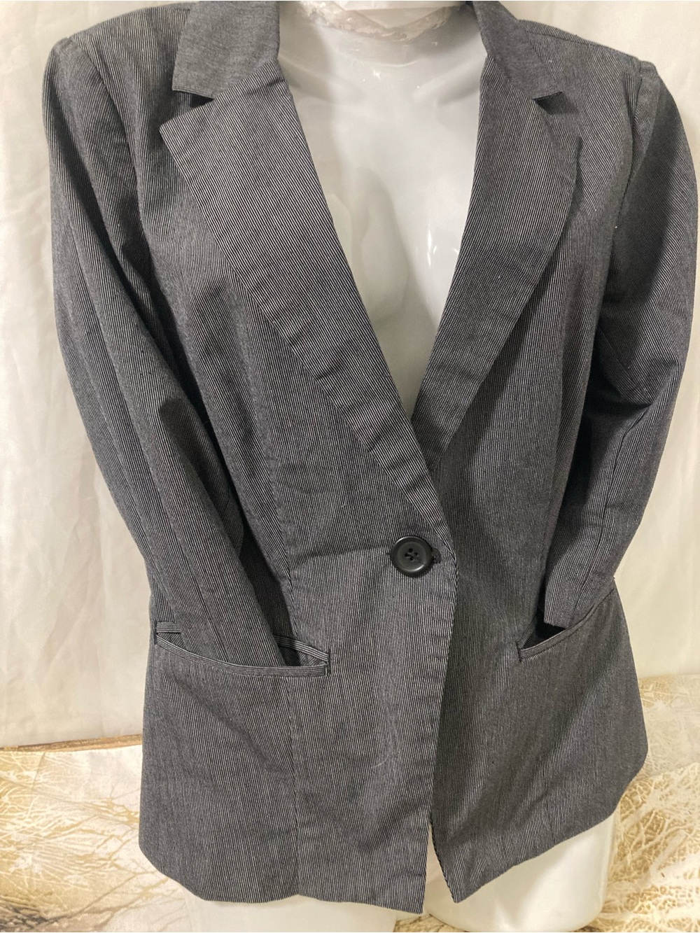 Smart Set Gray Pinstripe One Button Blazer Women’s Size 10 Career Office Jacket